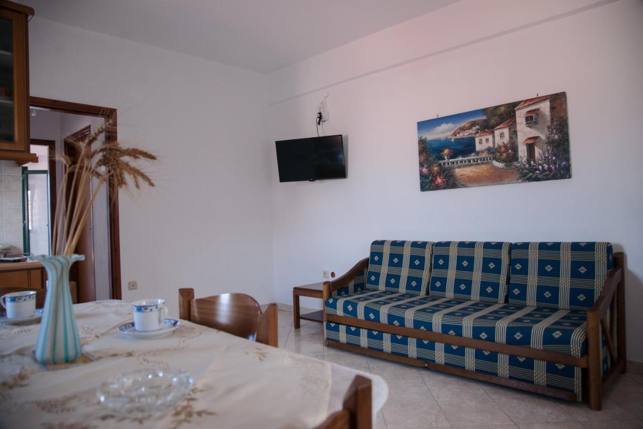 Maxis Apartment 2 Koroni  Luaran gambar